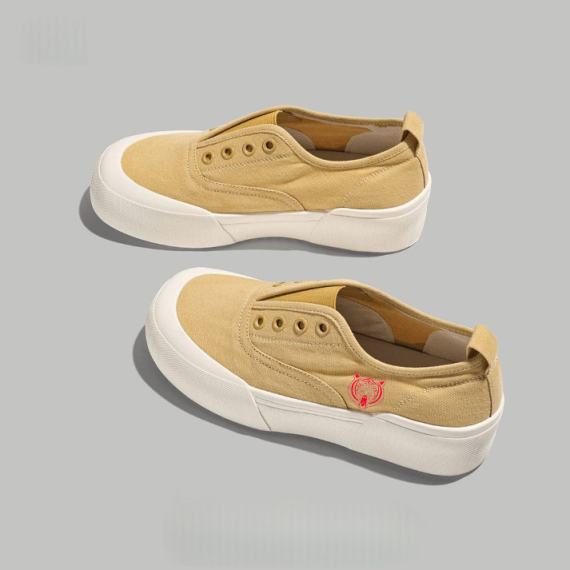 Crimson Tiger - Badge Platform Slip - Ons